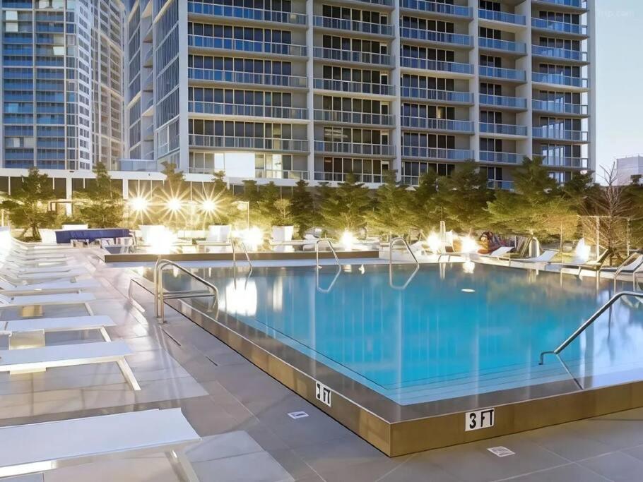 W Hotel Luxury High Rise Miami Eksteriør billede